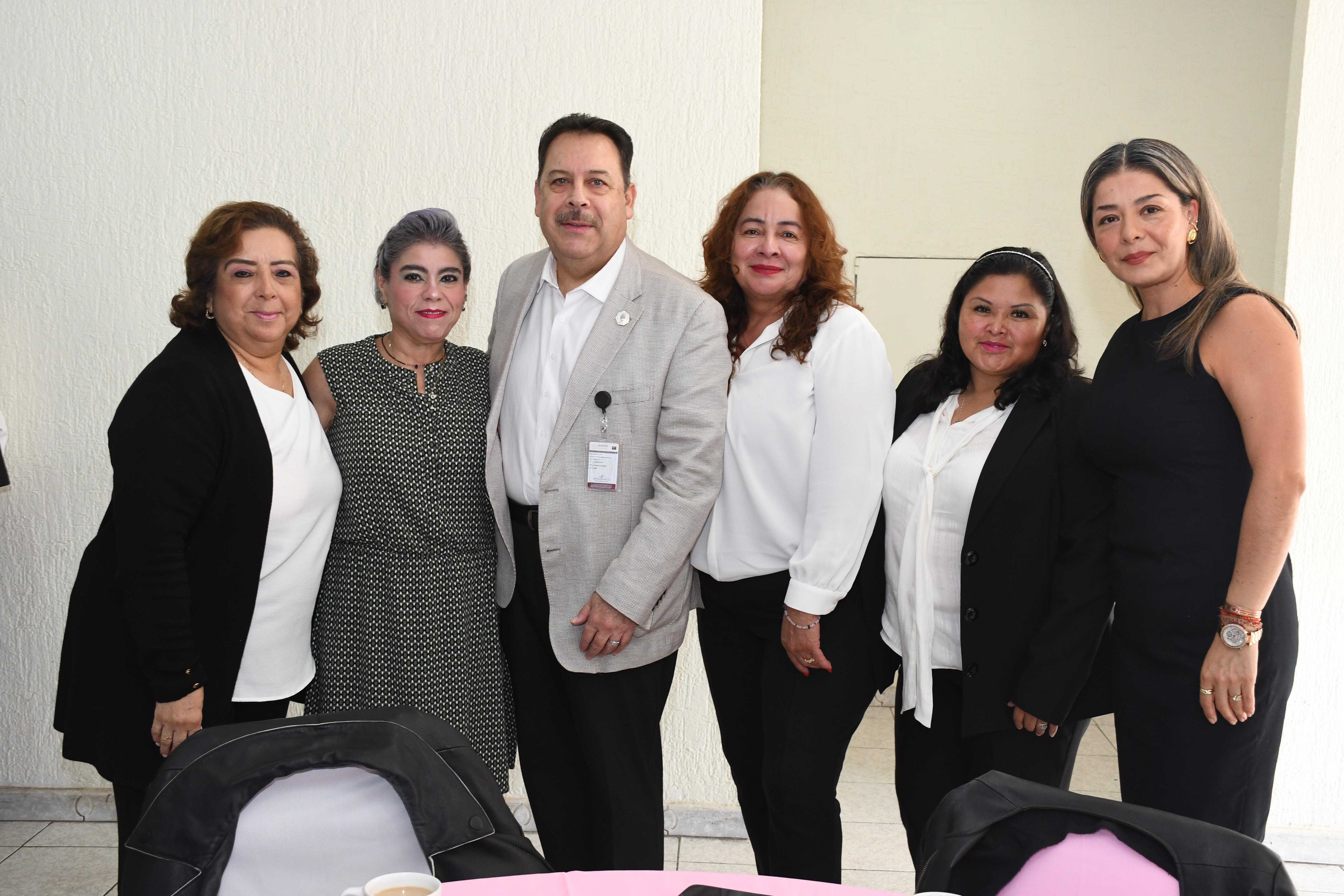 Desayuno por el Día de la Secretaria
